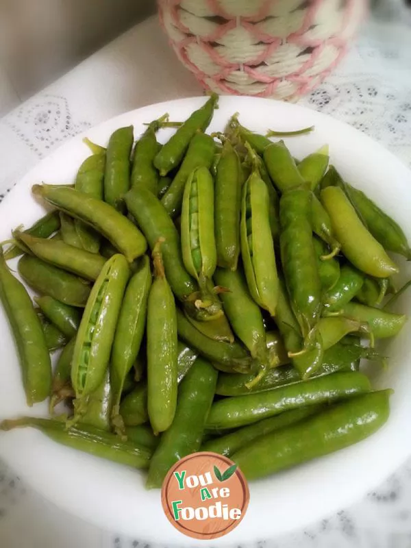 Steamed peas