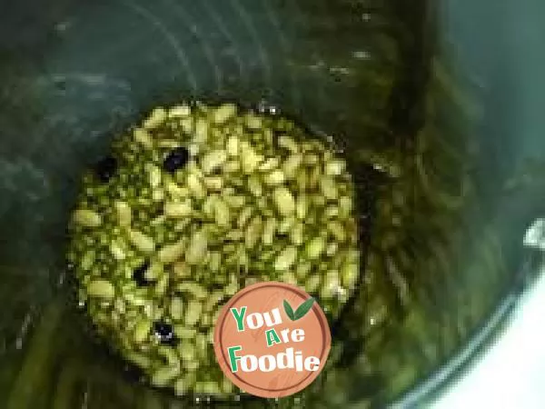 Rose mung bean milk