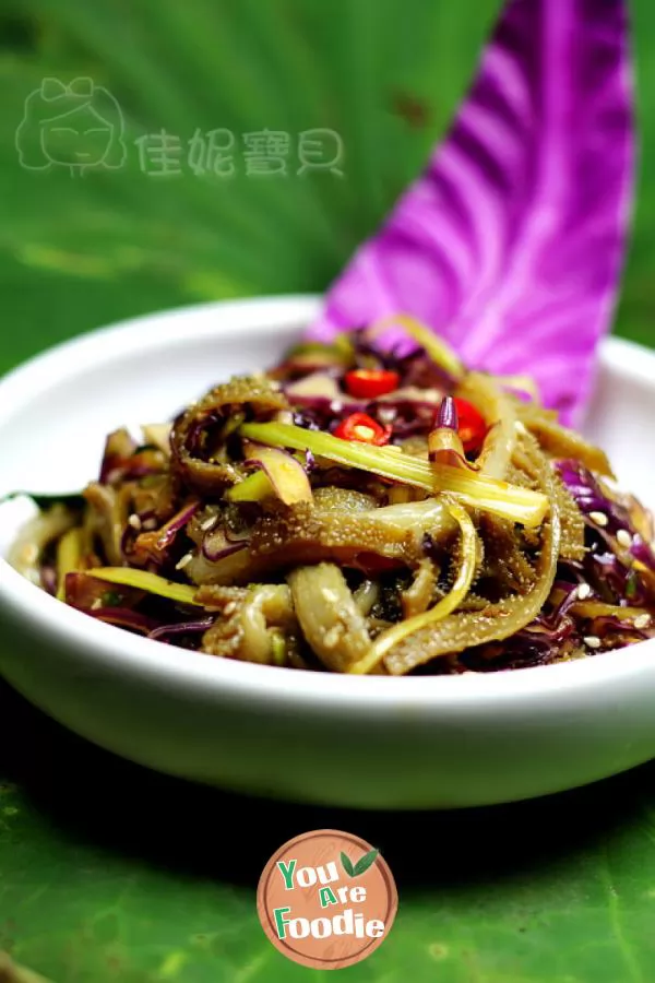 Cold-dish---shredded-tripe-with-Perilla-pepper-and-hemp