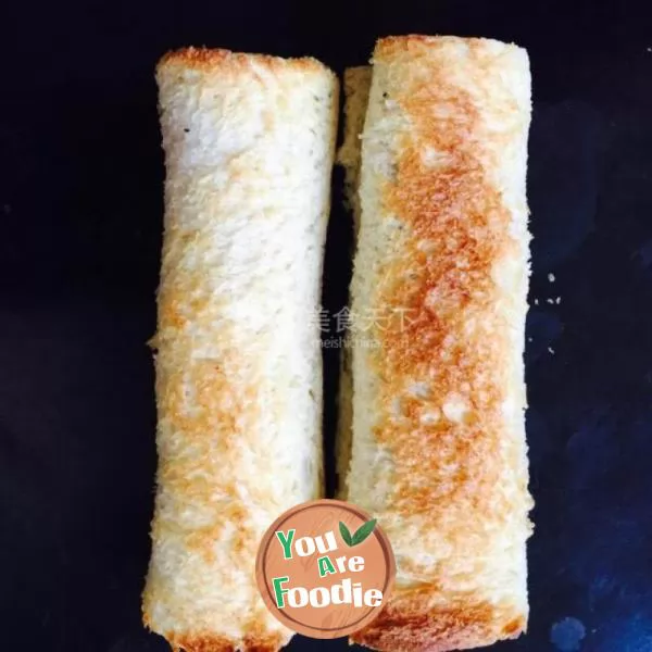 Bean paste walnut toast roll