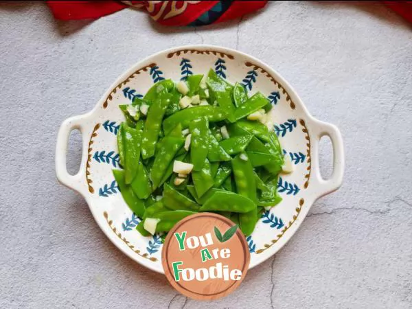 Stir fried lotus beans with minced garlic