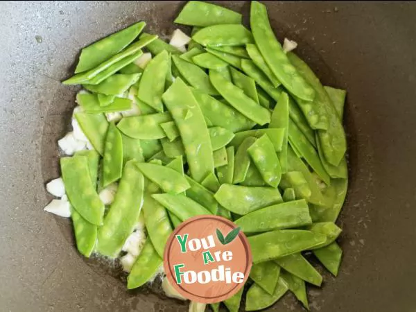 Stir fried lotus beans with minced garlic