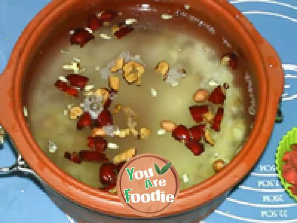 Congee with Nuts and Dried Fruits