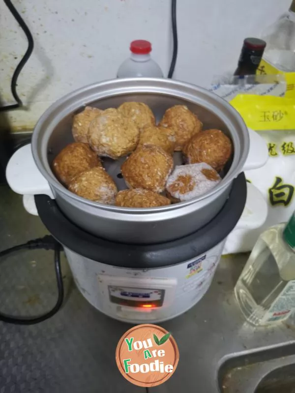 Braised Lotus Root Balls in Brown Sauce