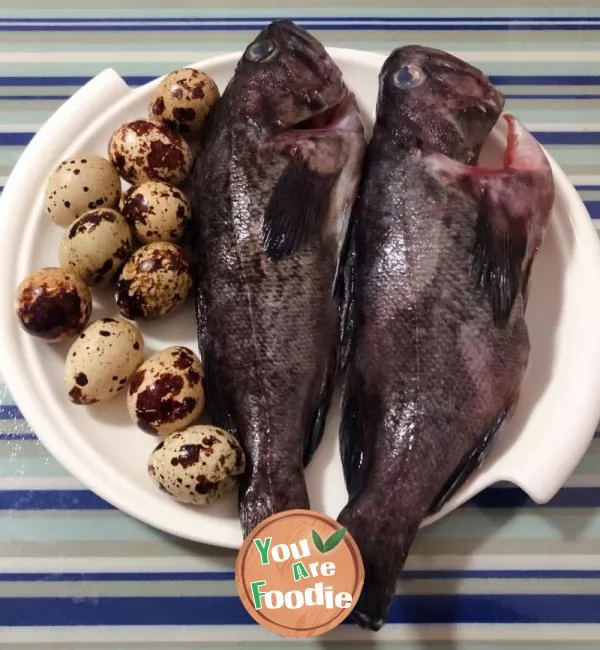 Stewed black fish with quail eggs and tofu