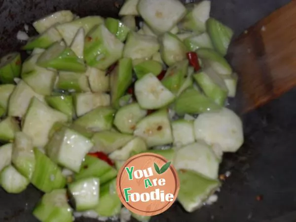 Towel gourd with minced garlic