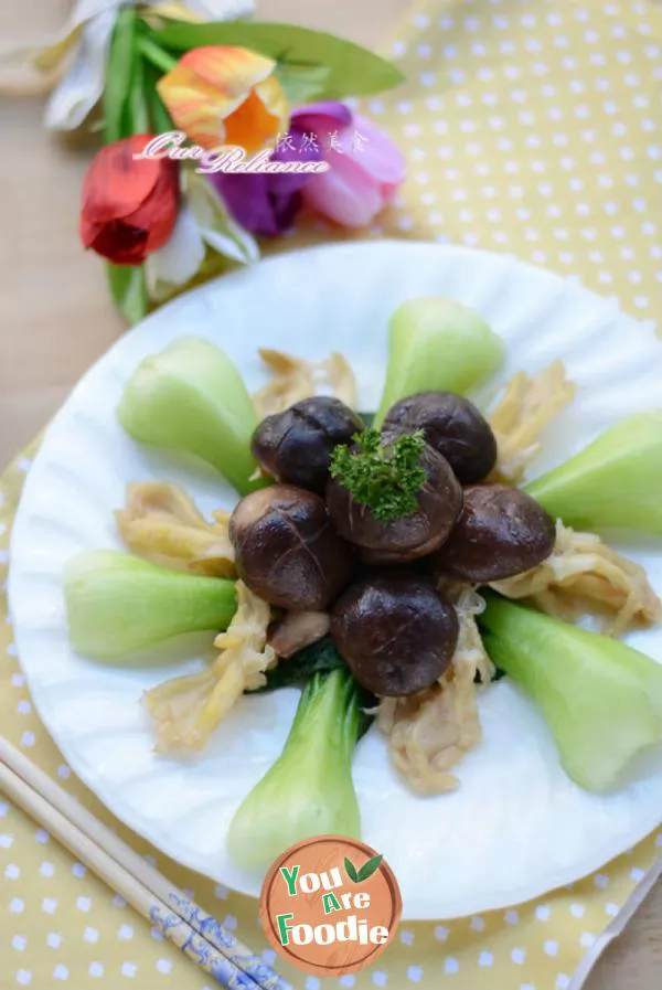 Braised-mushroom-with-duck-feet