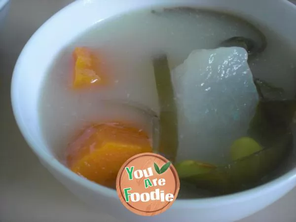 [Cantonese cuisine] vermicelli, white gourd and kelp soup