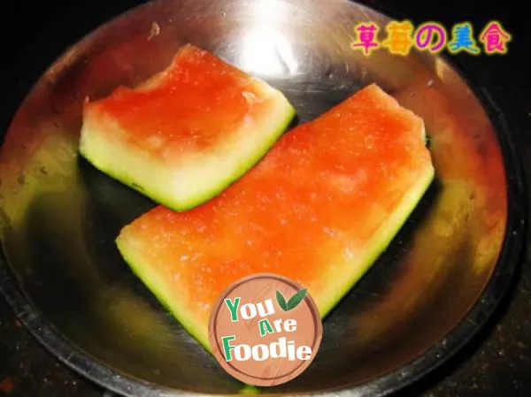 Watermelon skin in cold sauce