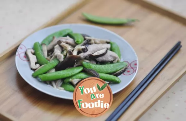 Fried-green-sweet-beans-with-lean-meat