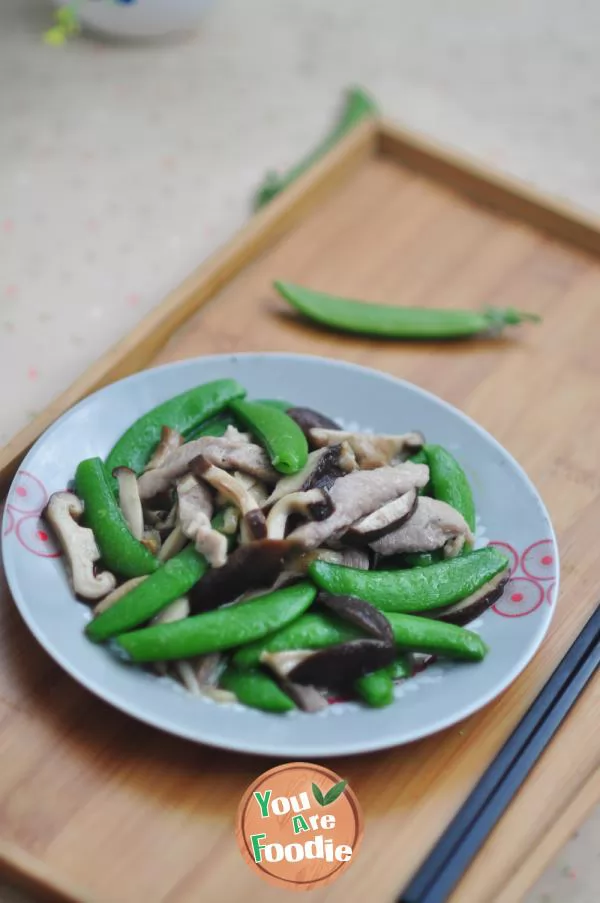 Fried green sweet beans with lean meat