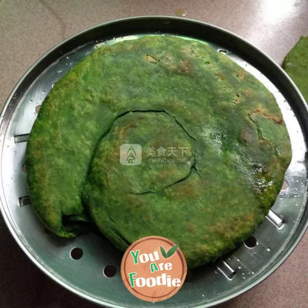 Spinach meat floss pancake