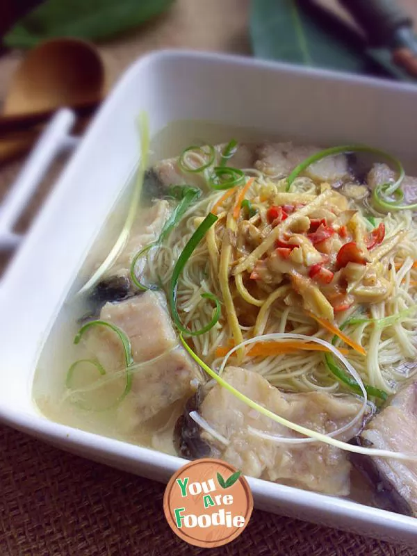 Fish bone soup noodles