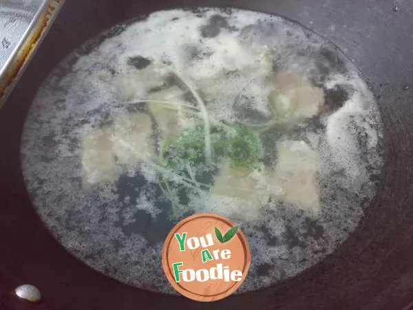 Fish bone soup noodles