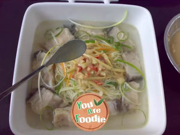 Fish bone soup noodles