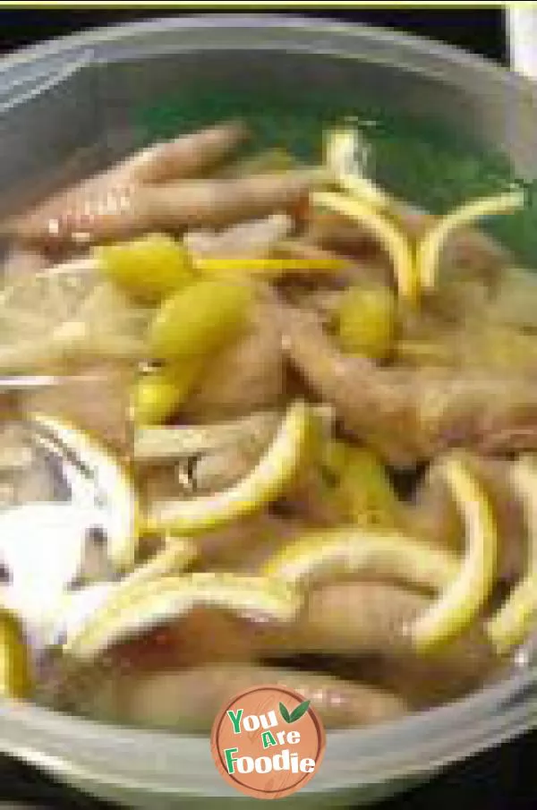 Crystal chicken feet in Thai Sauce