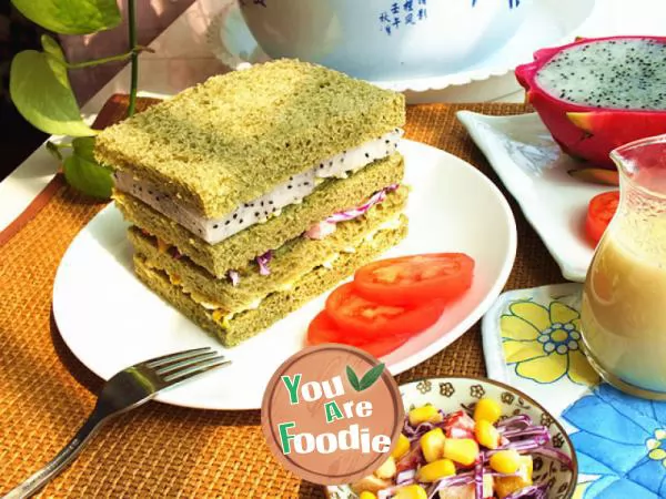 Colorful-pitaya-sandwich