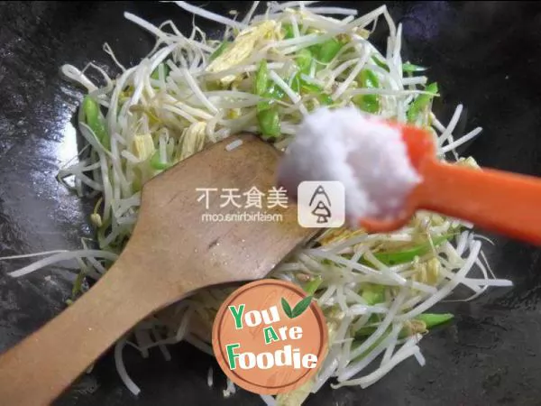 Stir fried mung bean sprouts