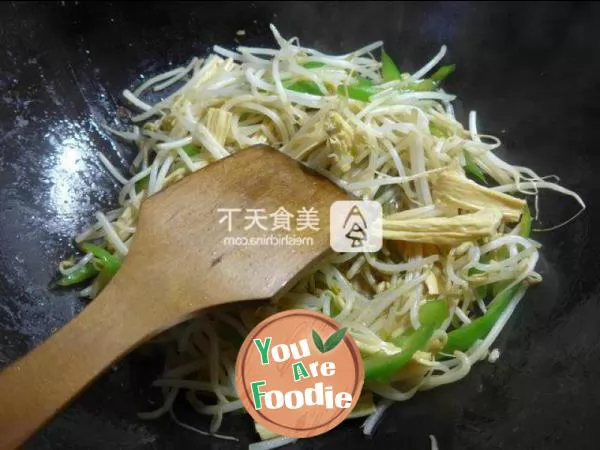 Stir fried mung bean sprouts