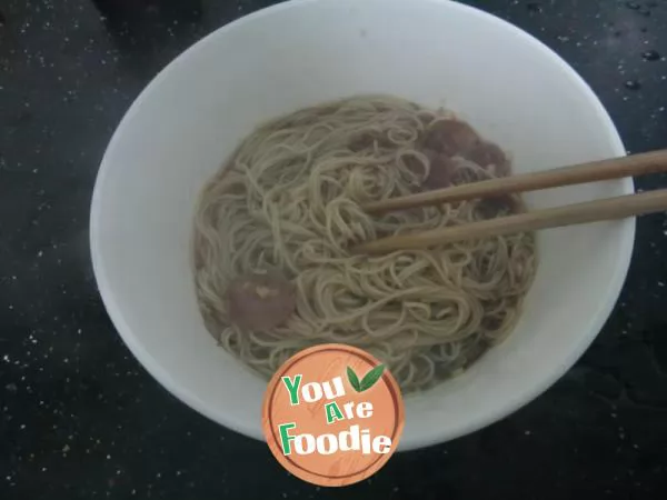 Evening noodles - a chef starts the menu with noodles