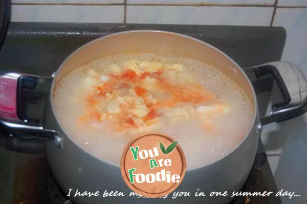 Tomato pimple soup