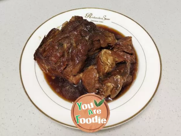 Braised lamb meat