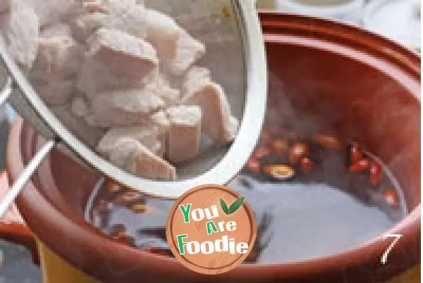 Clearing heat, moistening lung, removing dryness and reducing fire [Xueli Nanxing ridge soup]