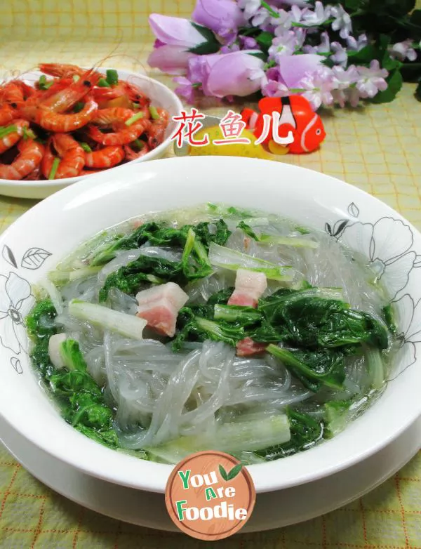 Boiled-noodles-with-salted-meat-and-cabbage