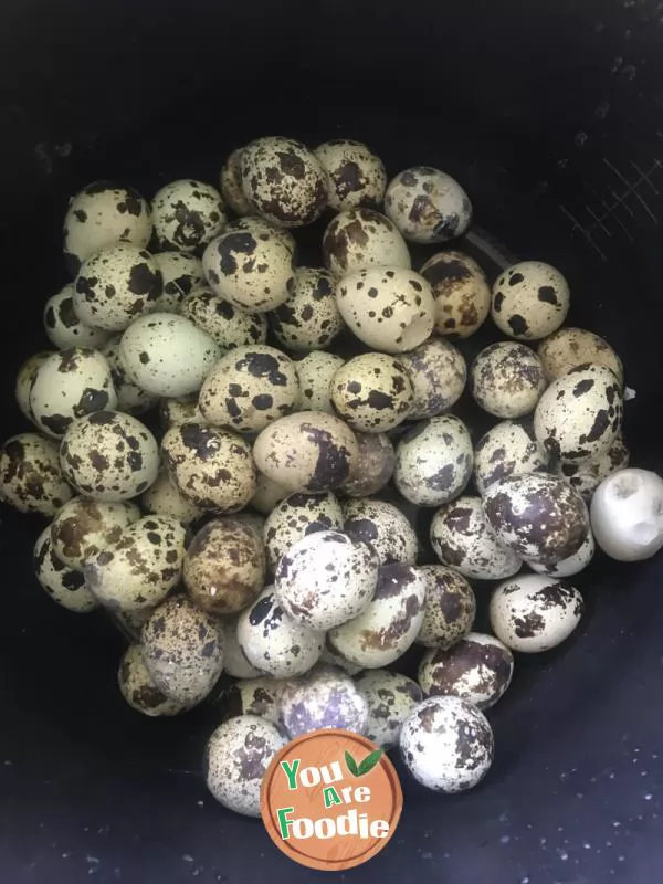 Flavored tea quail eggs