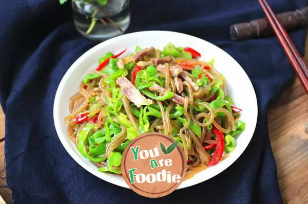 Fried-konjak-shreds-with-preserved-meat-and-pepper