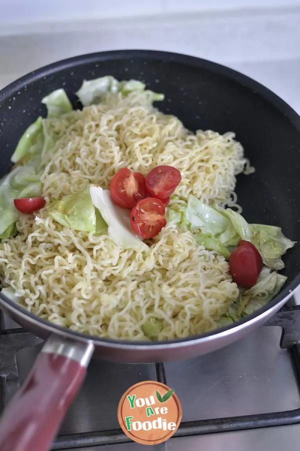 Fried instant noodles