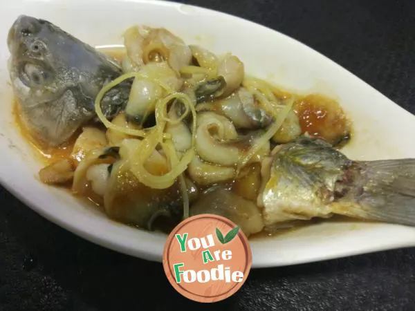 Steamed egg with crucian carp