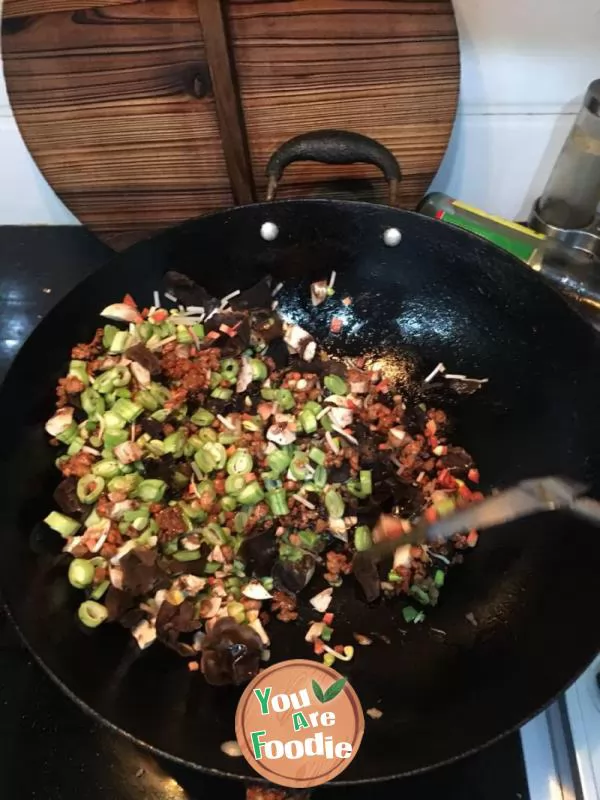 Assorted noodles with soy sauce