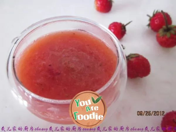 Baby food supplement - strawberry juice