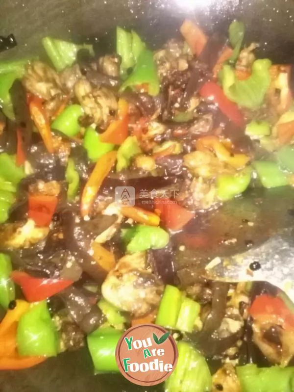 Sauteed Chicken with Pepper in Iron Wok