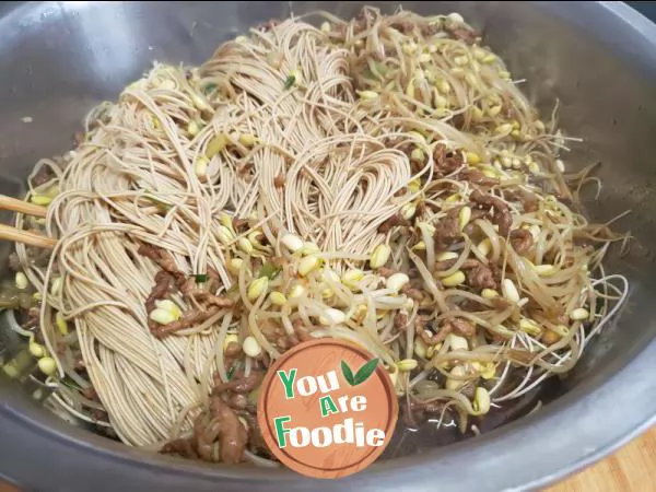 Steamed noodles with vermicelli