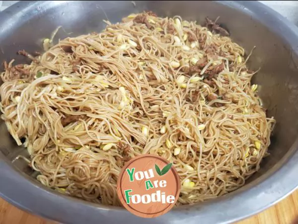 Steamed noodles with vermicelli