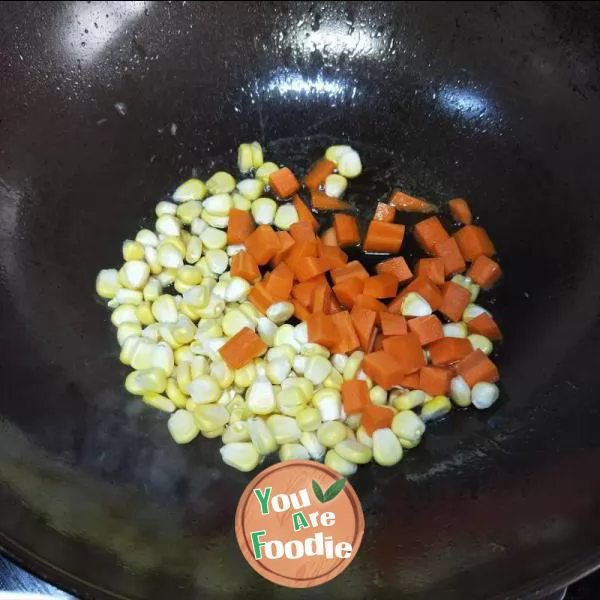 Fried cashew nuts with corn kernels