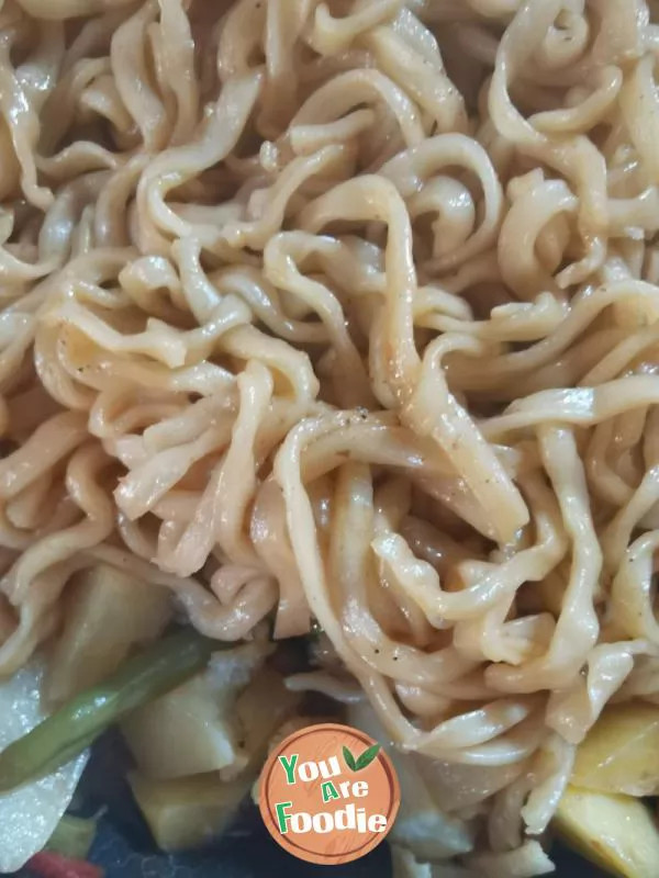 Braised Noodles with Pork, Beans and Potatoes