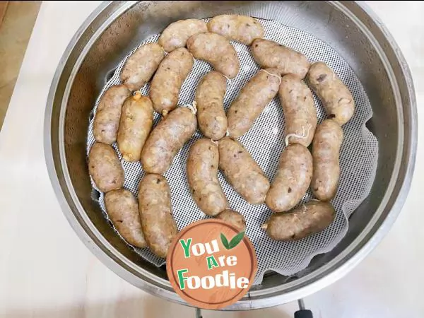Glutinous rice sausage