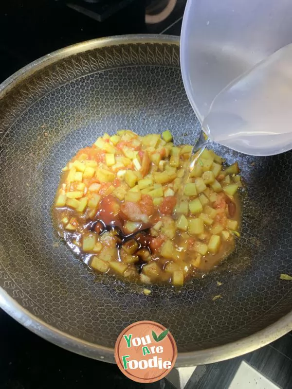 Tomato and potato noodles