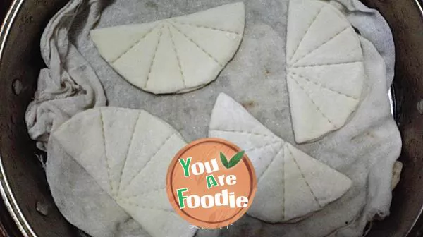 Lotus-Leaf-Shaped Pancake