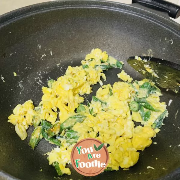 Fried okra with eggs