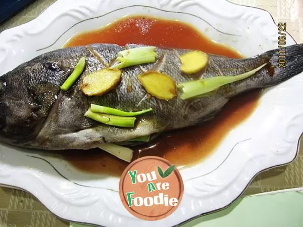 Fish with scallion oil