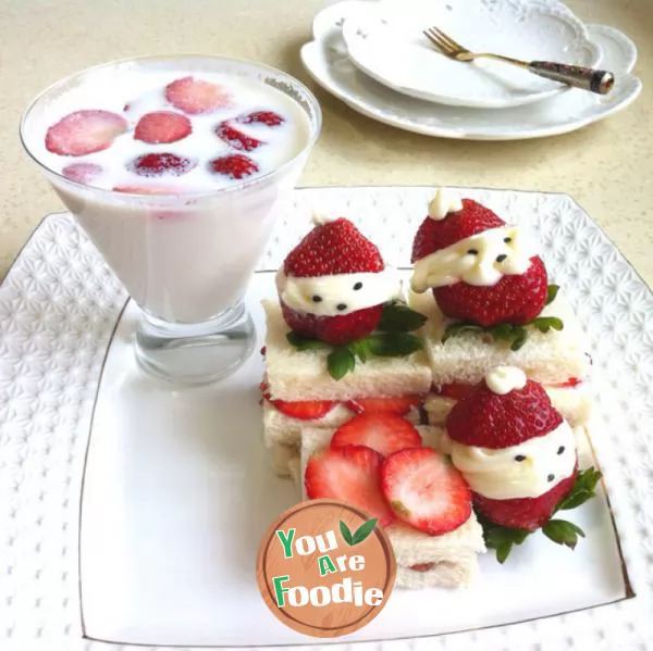 Strawberry-Christmas-sandwich