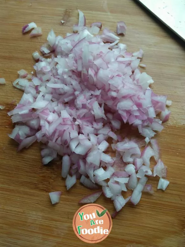 Dumplings stuffed with white gourd, celery and meat