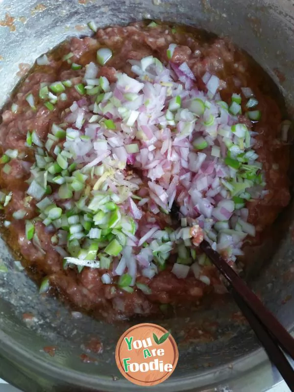 Dumplings stuffed with white gourd, celery and meat