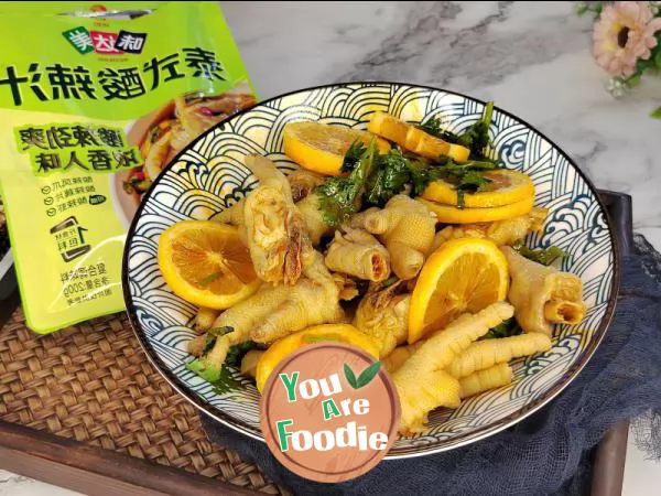 Lazy version of sour and spicy chicken feet