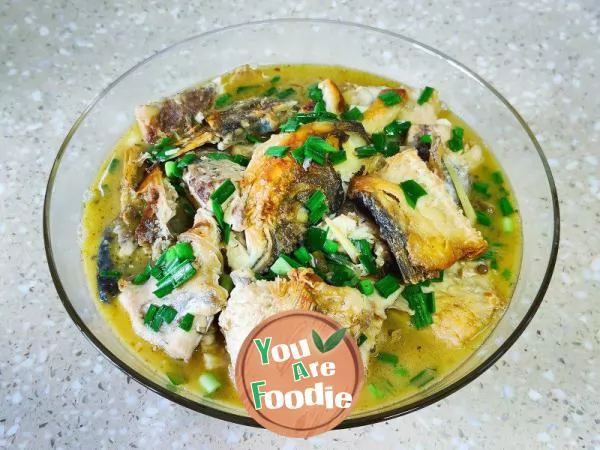 Fish-Head-Noodles-in-Sour-Soup