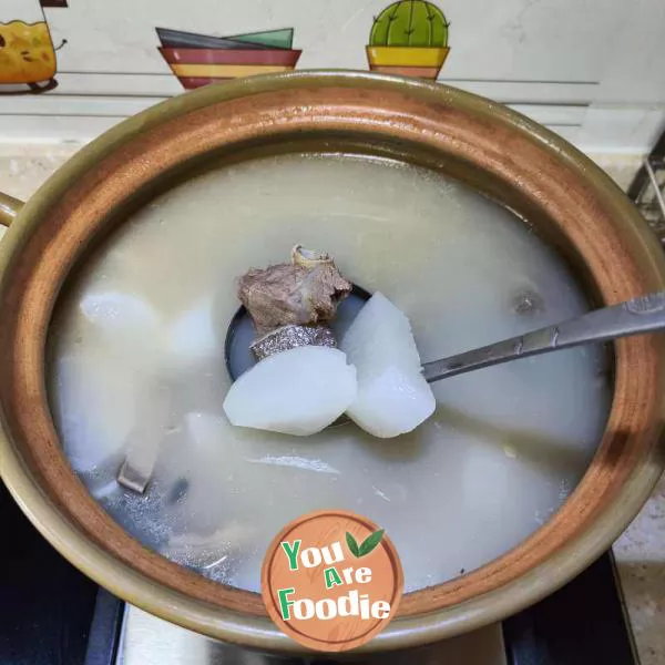 Beef offal and radish soup